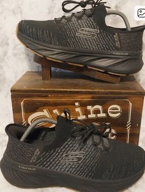 Skechers Edgeride Arch Fit Slip Ins 8 Extra Wide